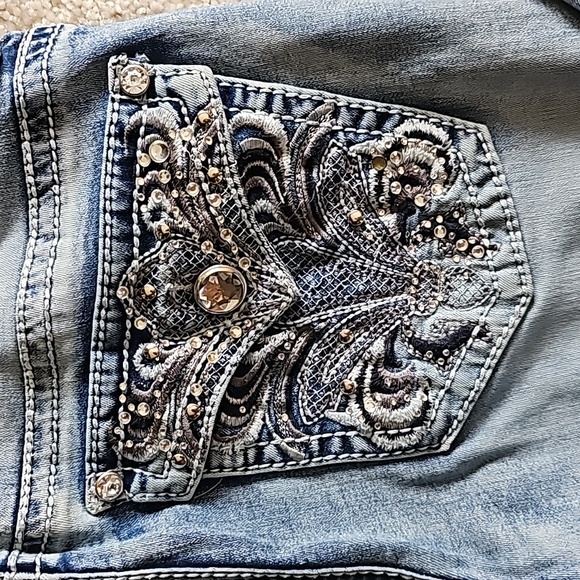 Jeans - Picture 3 of 6